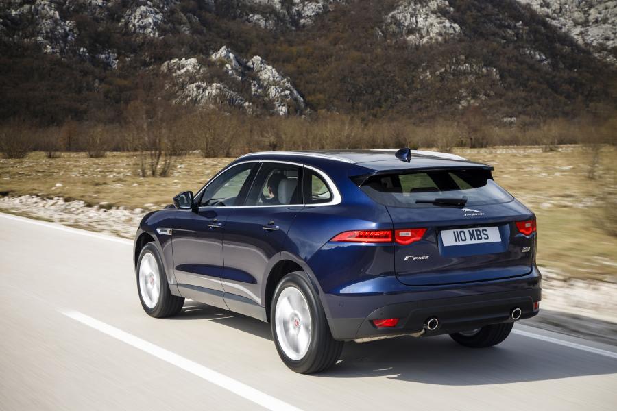  Jaguar F-Pace Portfolio 2016 года  (фото 6 из 31)